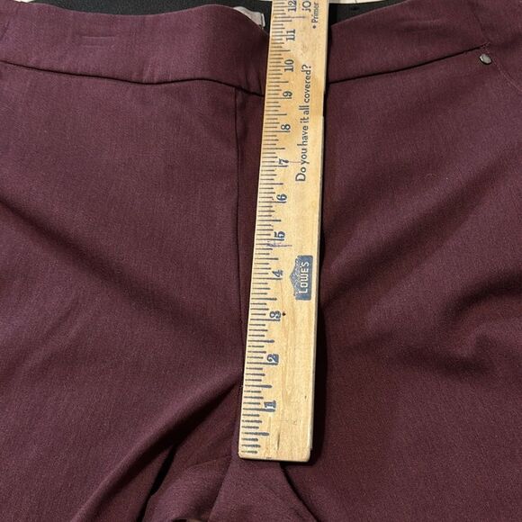 Maurice's Size Large purple skinny pants with slimming waistline/faux pockets - Picture 3 of 9